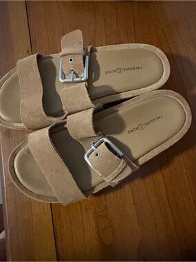 Treasure & Bond women’s Suede Tan Double-Buckle Slide Sandals